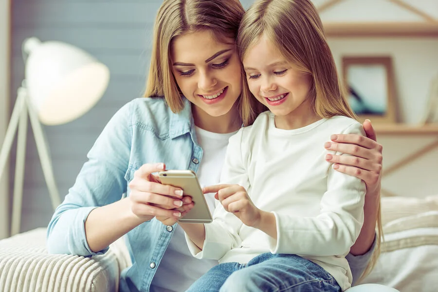 uso-de-smartphone-en-los-ninos